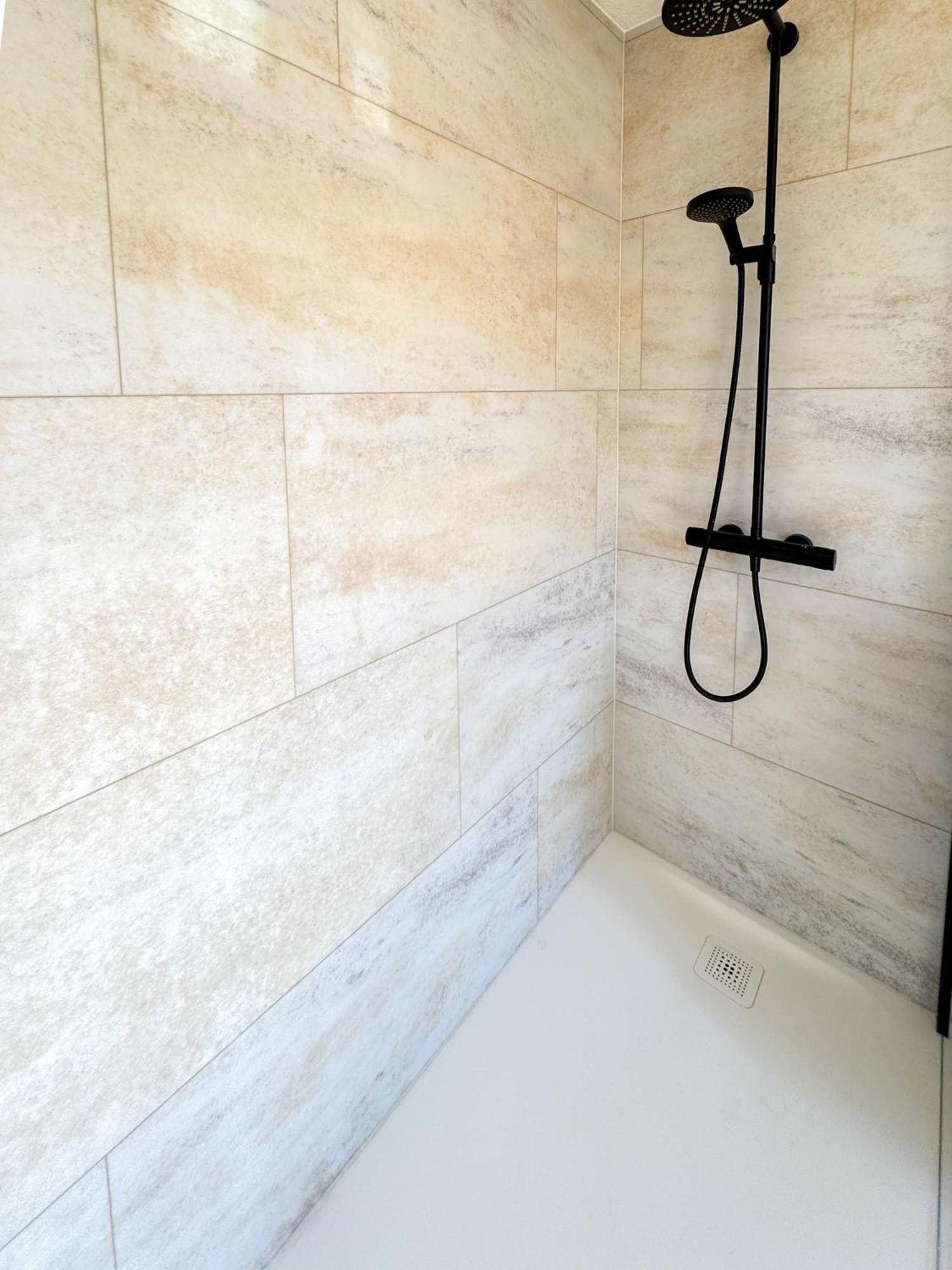 Zer Treichi Appartements Fiesch Luaran gambar